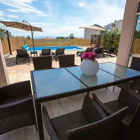 Stella Villa