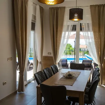 Stella Villa